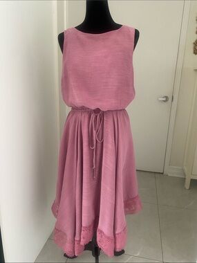 Pink Tie-Waist sleeveless fully lined flowy Sundress Size Medium to LARGE